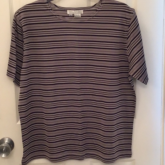 Real Clothes Saks Fifth Ave Blouse Top    NWT - Picture 1 of 3